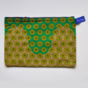 be a bag AA19, 1 rits (bovenvouw); tweezijdigen binnenstebuiten bruikbaar liggend model met kleine print in zwart en geel op een achtergrond van groen en goud